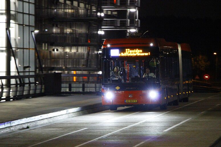 Bestand:CXX Ebusco 2.2 9803 lijn N30.jpg