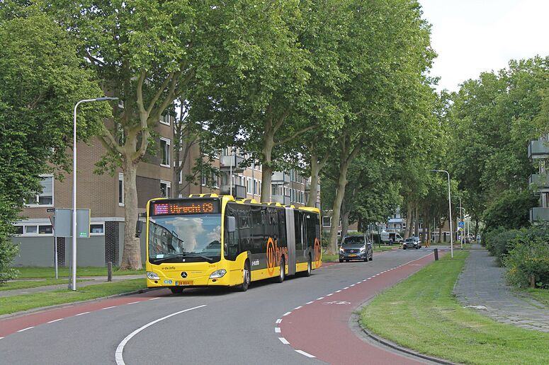 Bestand:6350 Qbuzz4120 IJsselstein-Televisiebaan.jpg