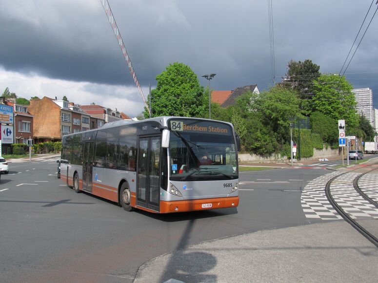 Bestand:MIVB Lijn 84 Dikke Beuk.JPG