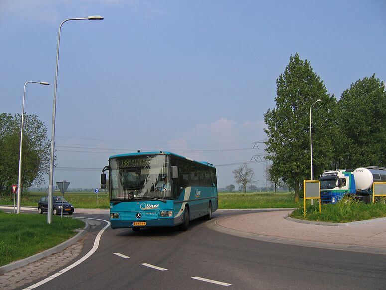 Bestand:Lijn388 DAV.jpg