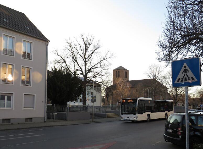 Bestand:Lijn 211 Düren.jpg