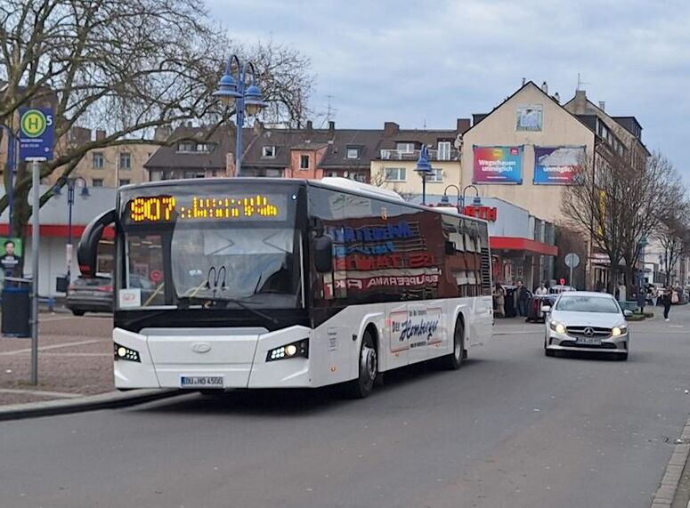 Bestand:Lijn 907 Duisburg 3.jpg
